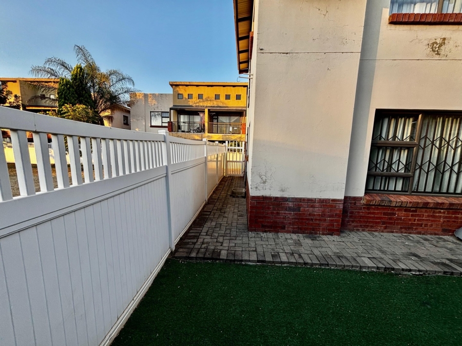 2 Bedroom Property for Sale in Waterval East North West